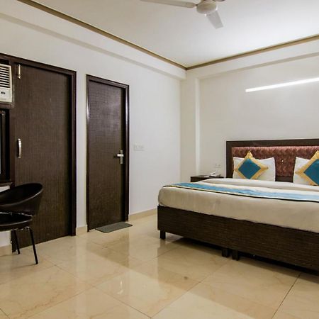Hotel The Ocean Near Igi Airport ニューデリー エクステリア 写真
