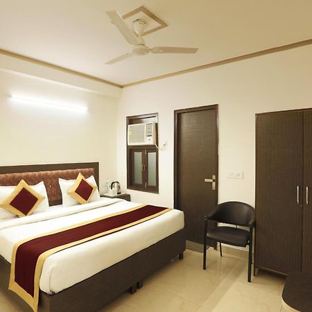 Hotel The Ocean Near Igi Airport ニューデリー エクステリア 写真