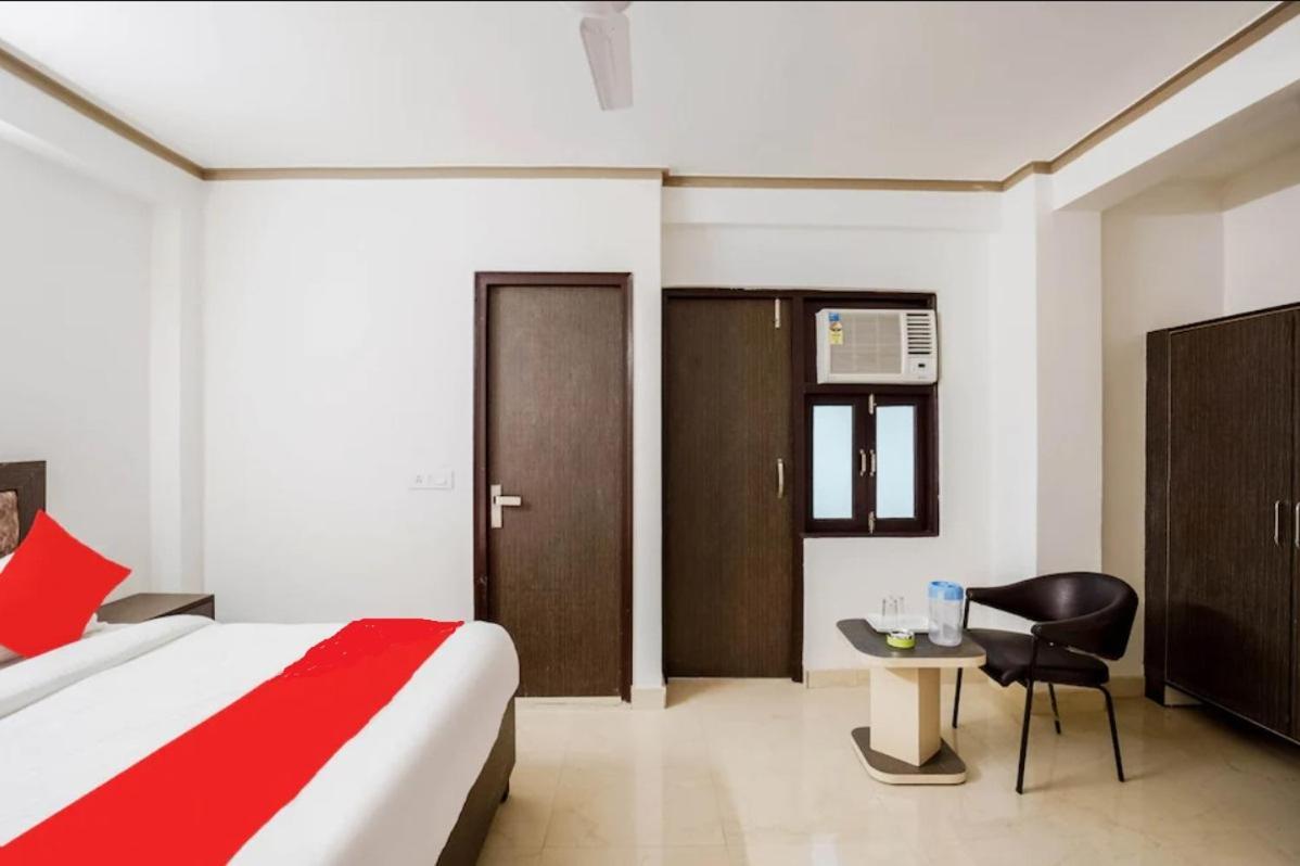 Hotel The Ocean Near Igi Airport ニューデリー エクステリア 写真