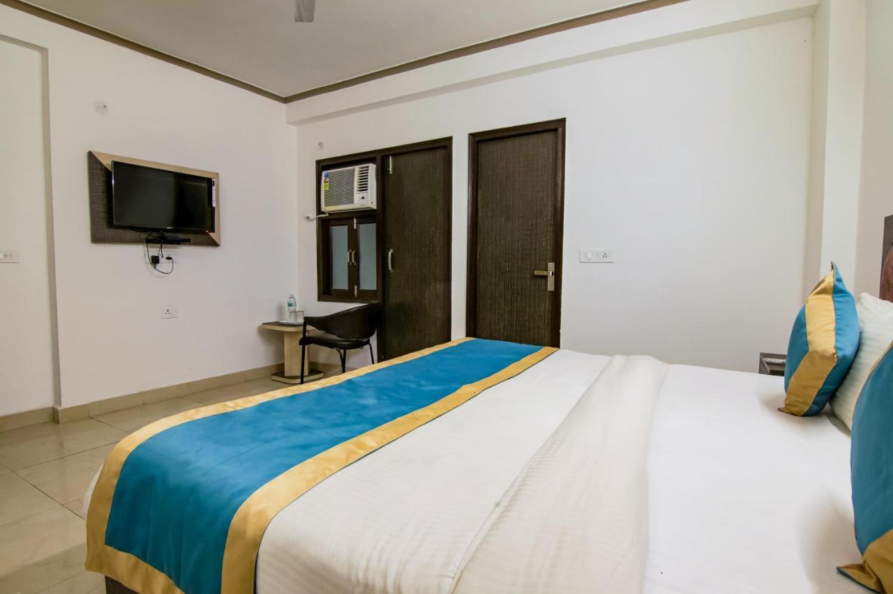 Hotel The Ocean Near Igi Airport ニューデリー エクステリア 写真