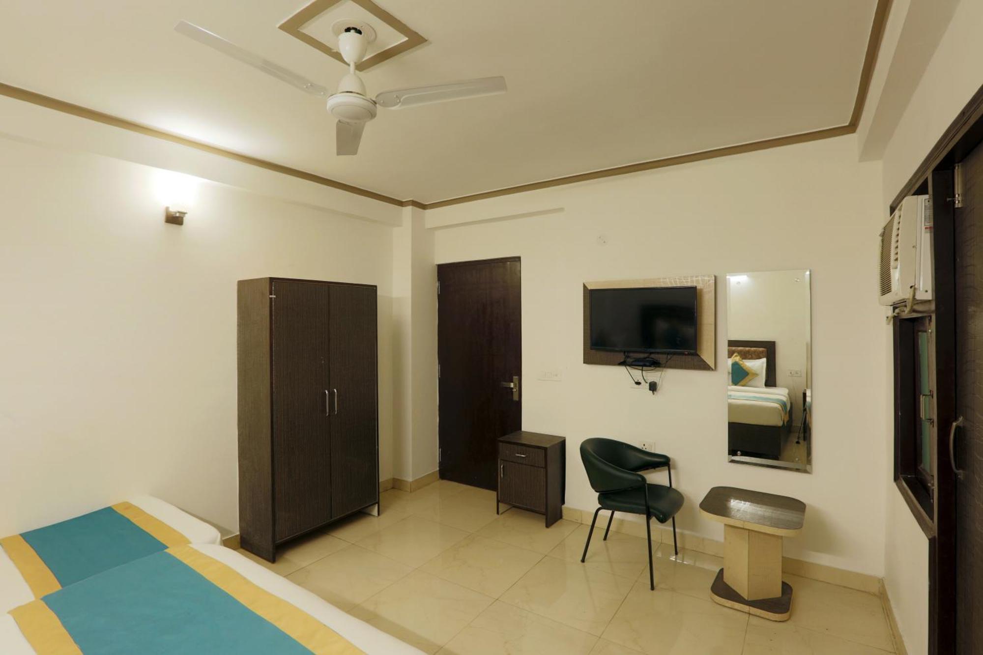 Hotel The Ocean Near Igi Airport ニューデリー エクステリア 写真