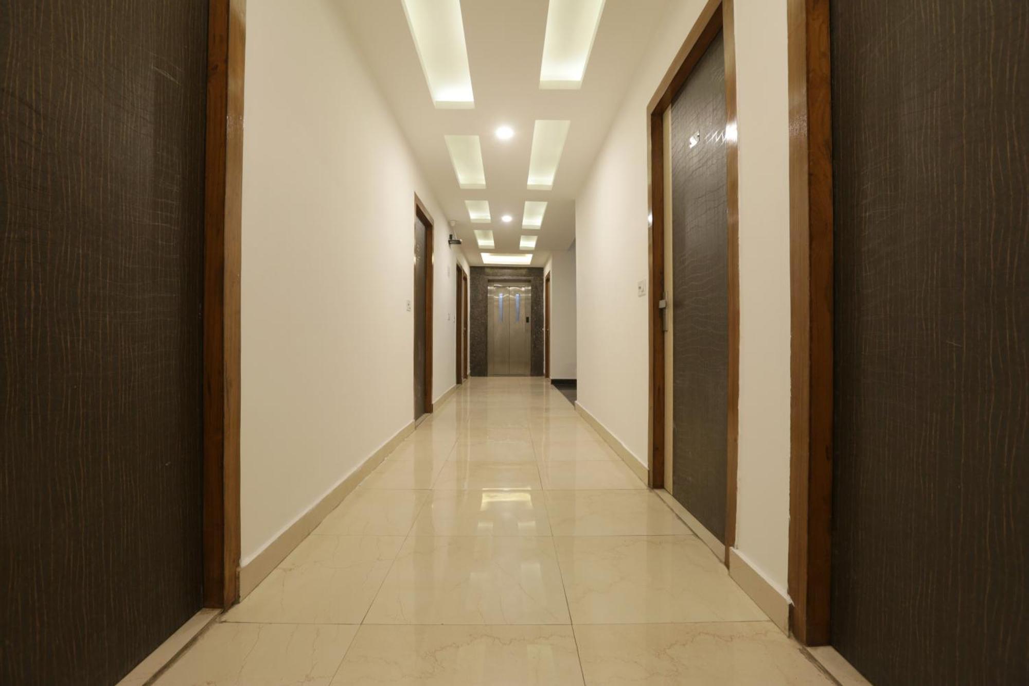 Hotel The Ocean Near Igi Airport ニューデリー エクステリア 写真